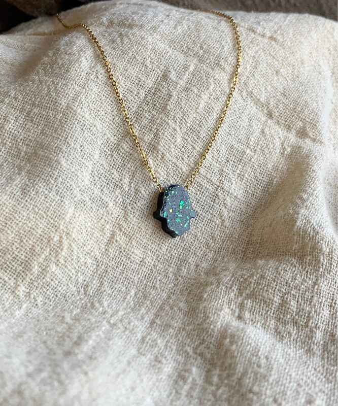 Collier pendentif main de fatma