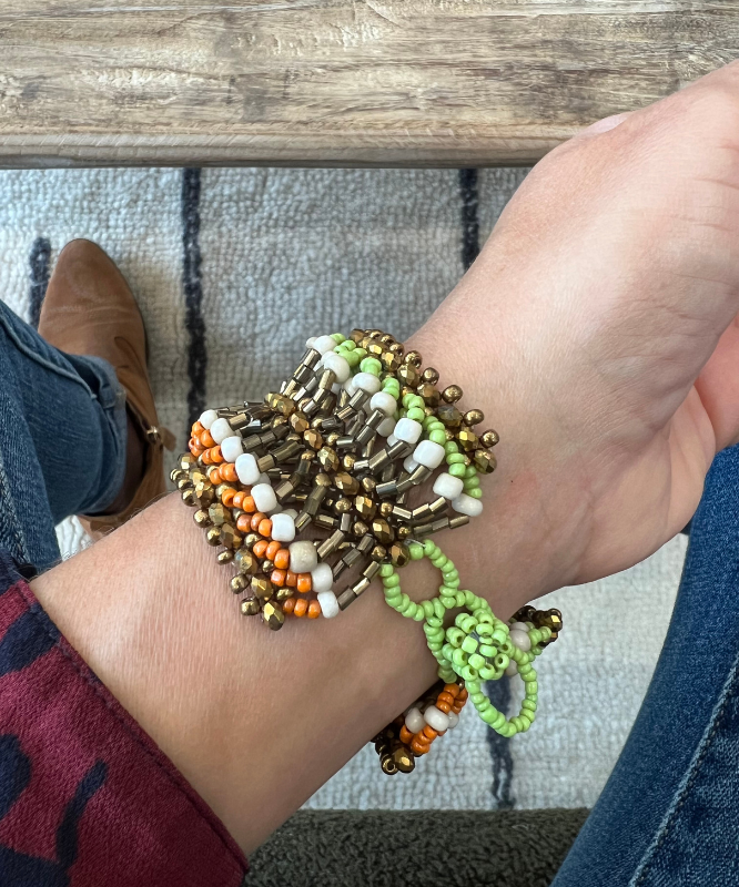 Bracelet manchette en perles de rocailles